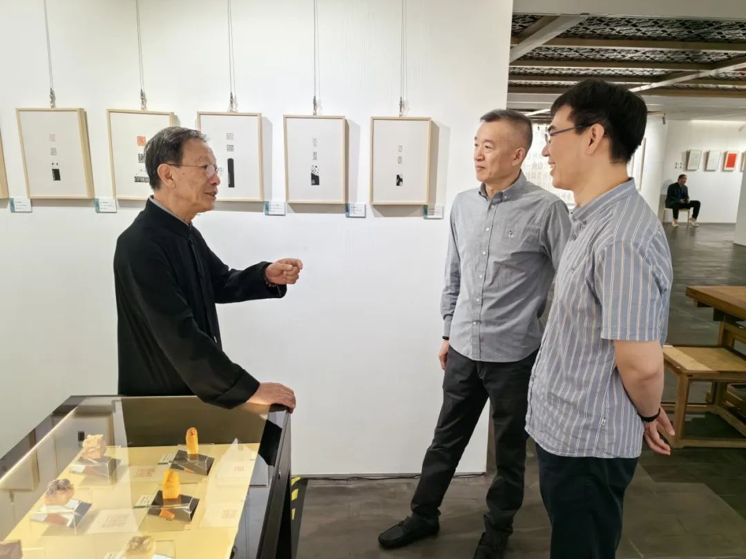 “溪山同游——尹海龙书法篆刻作品展”6月6日在北京荣宝斋书法馆开幕