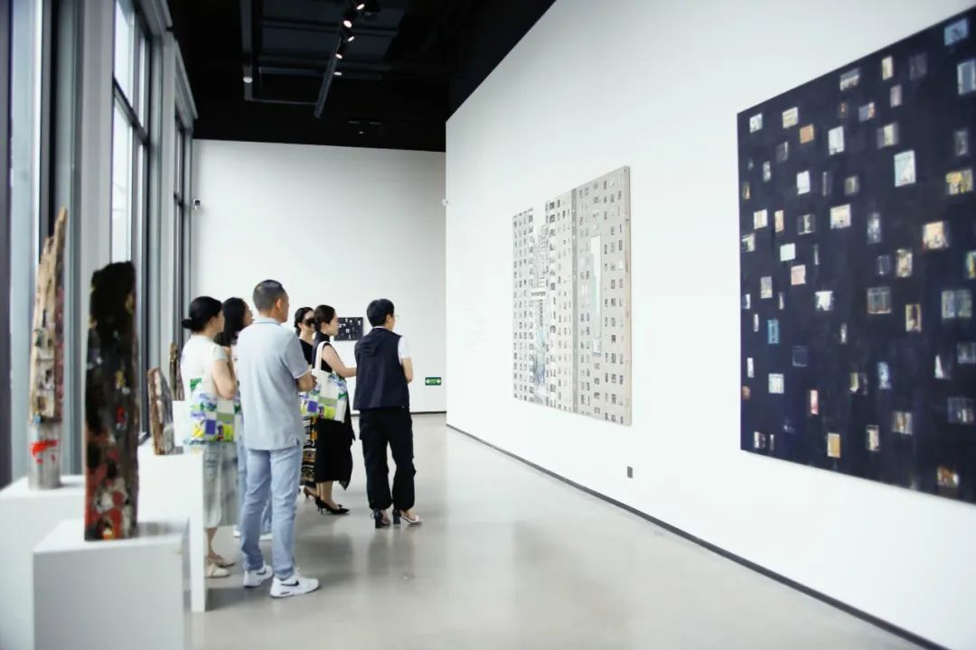 “时光丛林——杜海军艺术展”在鸿美术馆（诸暨馆）盛大开幕