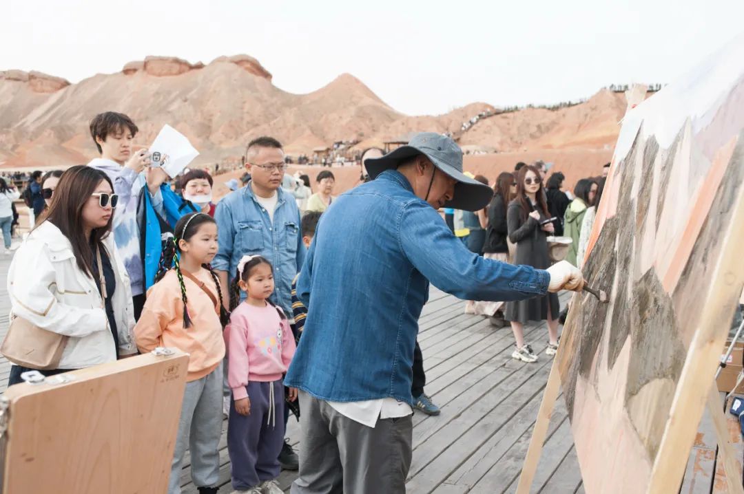 李晓春“穿越河西”油画写生丨画壮美人文河西，写心写意