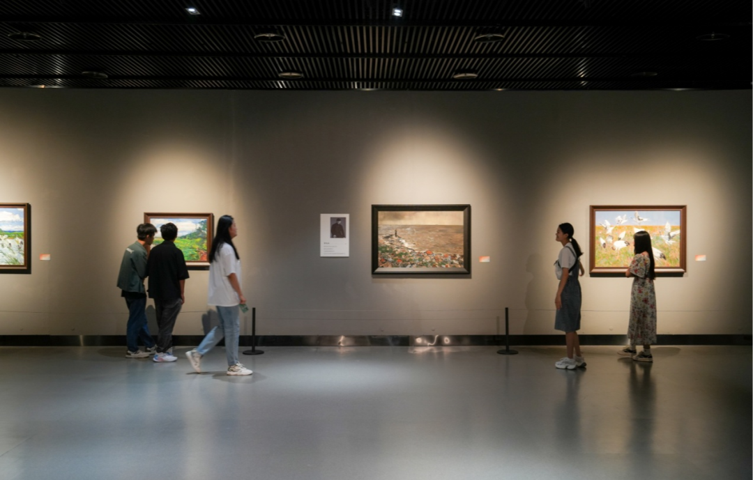 “盐风海韵 红色沃土——万里海疆·中国油画名家盐城采风作品展”于6月15日在盐城市美术馆开幕