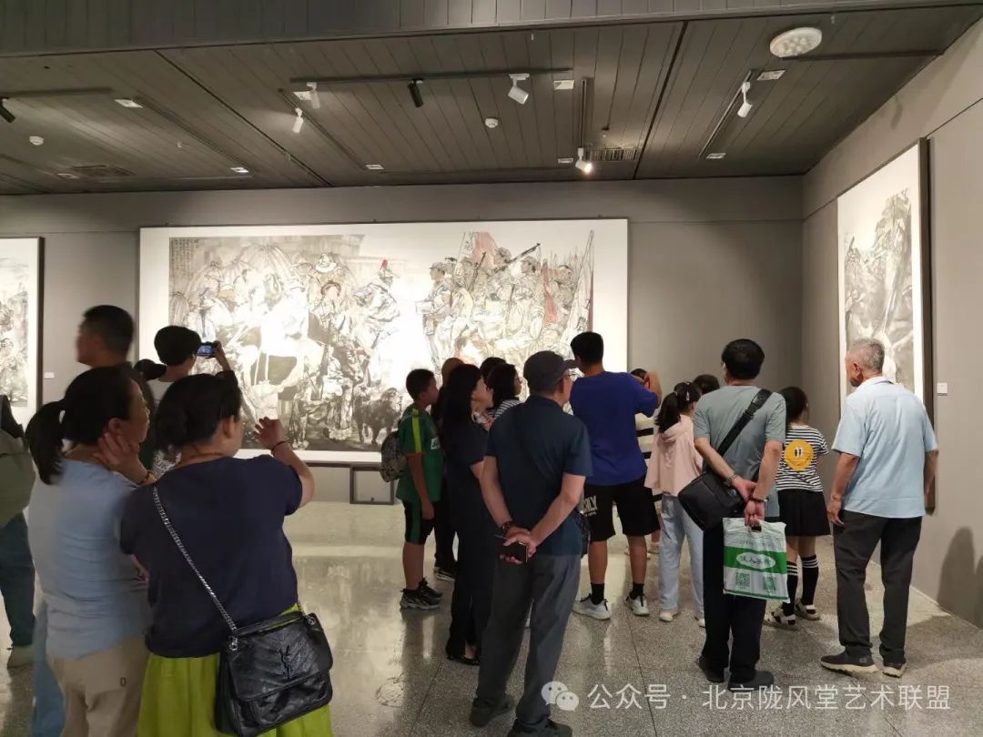 王万成从艺四十年中国画作品展＆ “王万成艺术馆”成立暨中国画、彩陶捐赠仪式举行