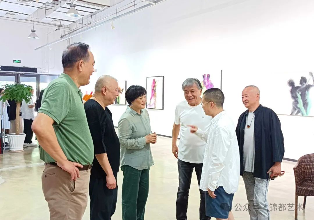 从“圣域”走入“天上人间”的回归之路——《冯斌2024》画展在北京开幕，展期至7月14日