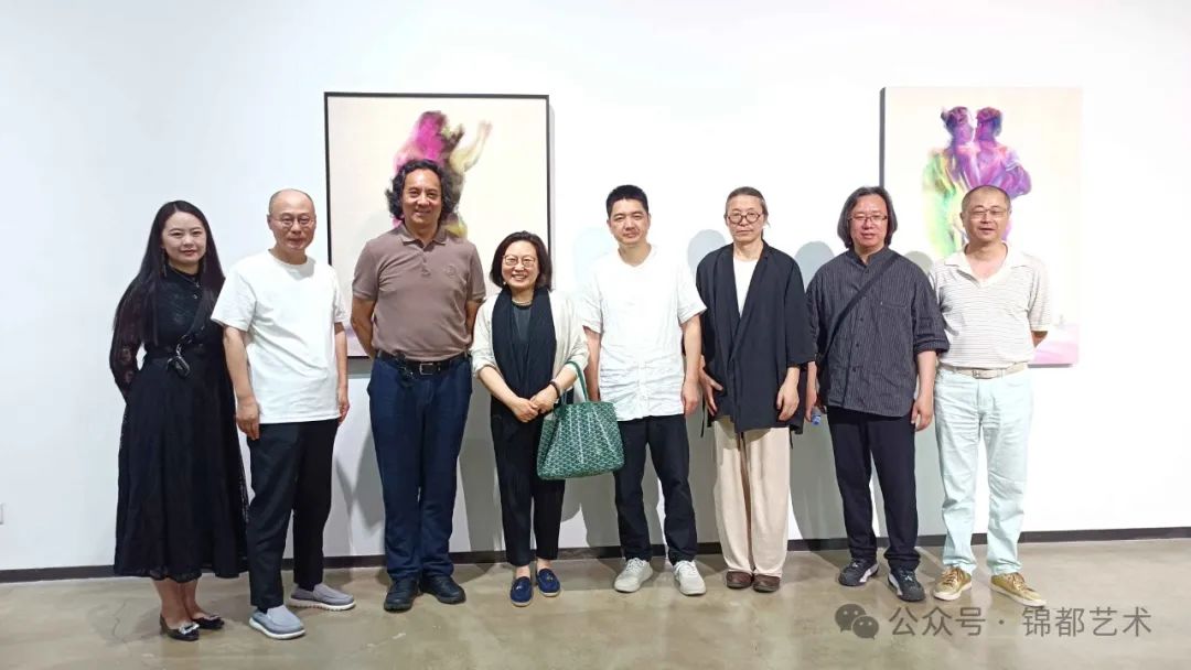 从“圣域”走入“天上人间”的回归之路——《冯斌2024》画展在北京开幕，展期至7月14日