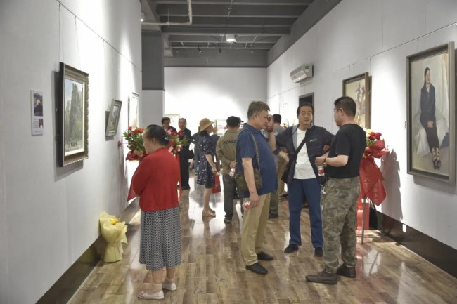 “艺路同行——小幅油画写生作品展”在西北师大隆重开幕，展出甘肃省内37位油画家近百幅写生作品