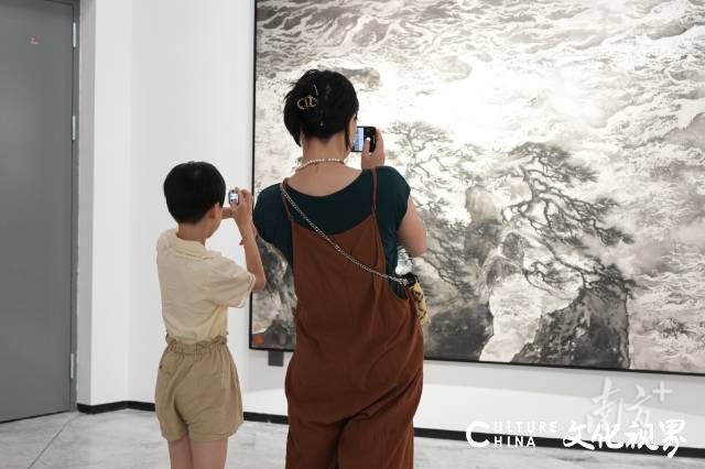 广东承办全国美展中国画展区丨对话林蓝：美术馆群彰显广东办展底气，美术家群展现湾区创作实力