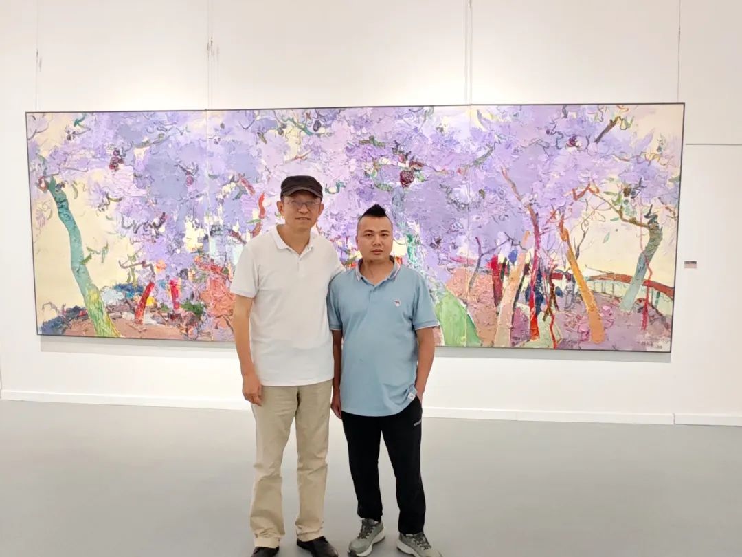 “澄怀味象——陈丽勇油画作品展”昨日在青岛市凤凰美术馆开幕，展期至7月25日