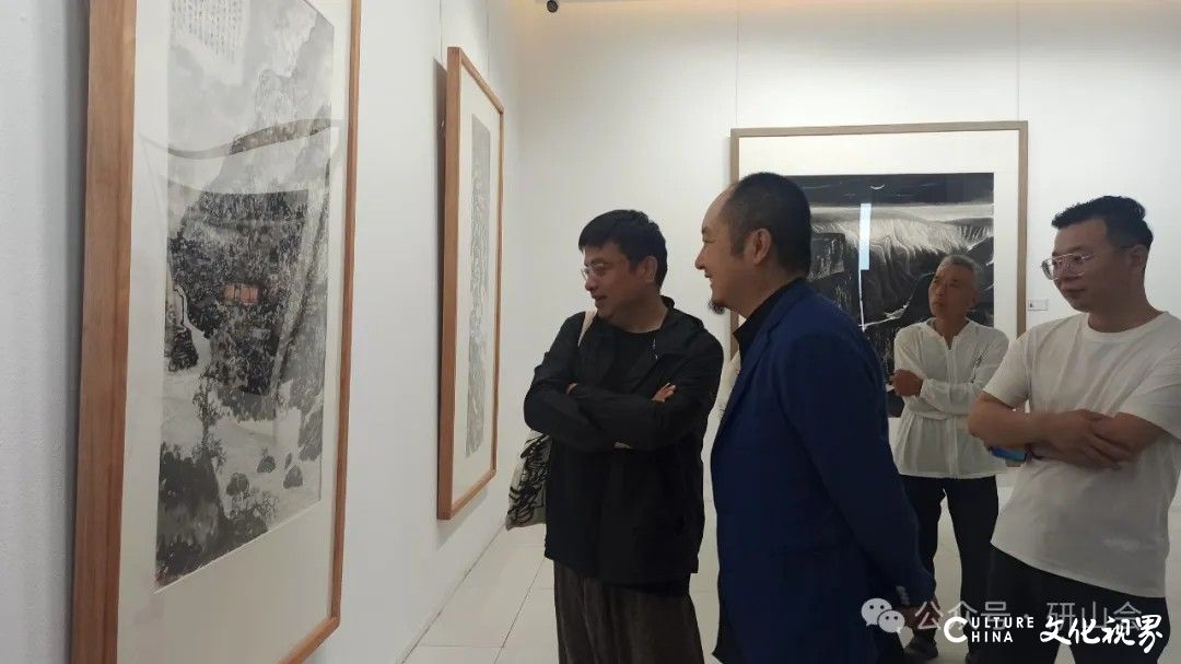 “问道昆嵛——山水圈2024水墨文献展”昨日在烟台美术博物馆（烟台画院）开幕，展期至7月28日