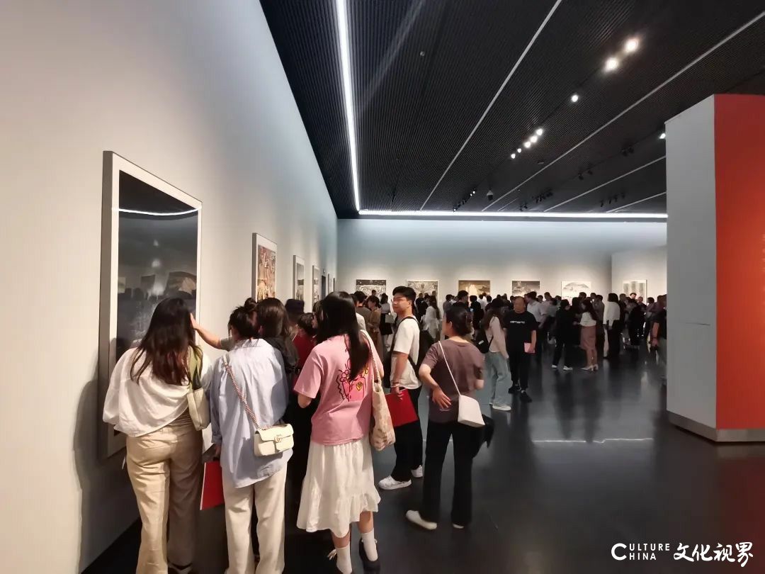 “第十四届全国美术作品展览版画作品展”昨日在江苏省美术馆开幕