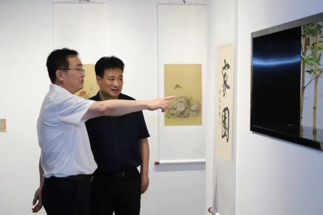 “家园”—翟优＆樊蕾伉俪花鸟画作品展暨文创产品首发仪式成功举行