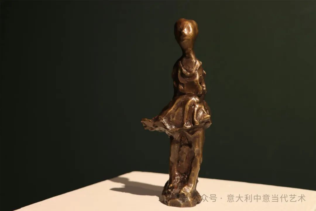 “马可·波罗在中国——吴为山个展”昨日在意大利佛罗伦萨隆重开幕，展期至7月28日