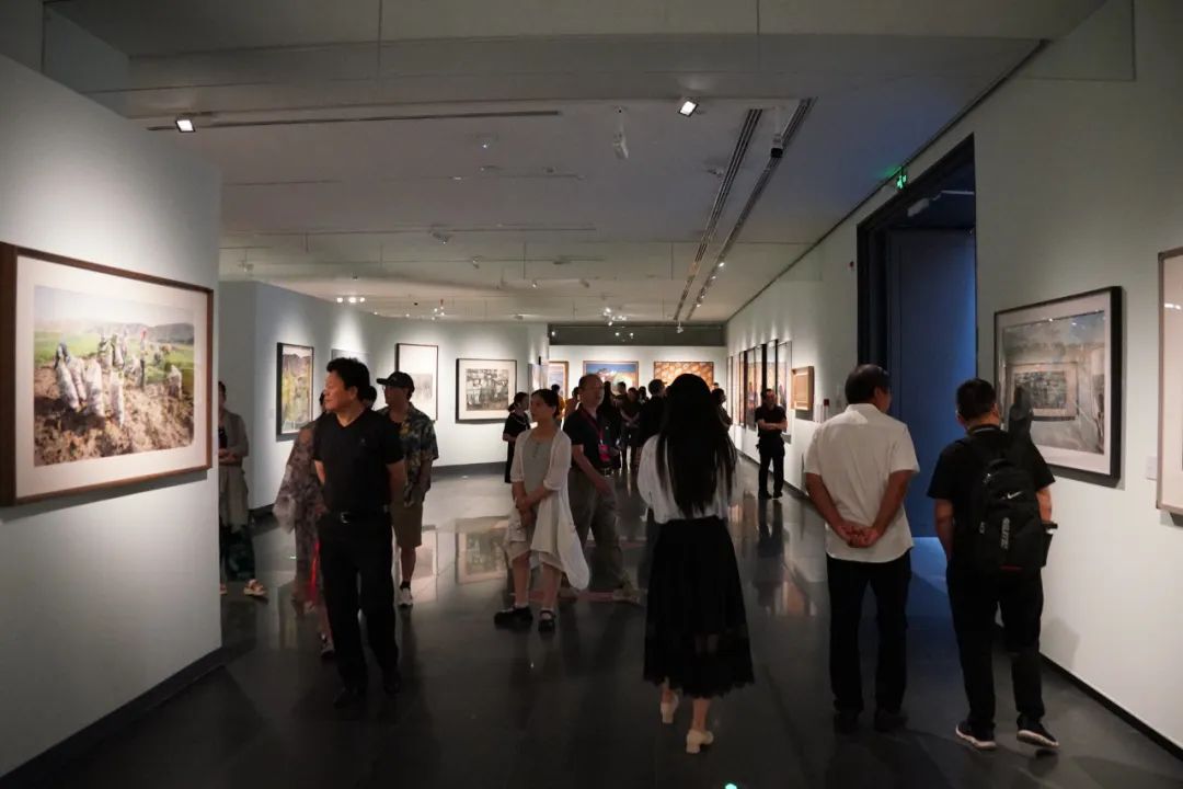 “第十四届全国美术作品展览水彩、粉画作品展”昨日在安徽省美术馆开幕，展期至8月10日