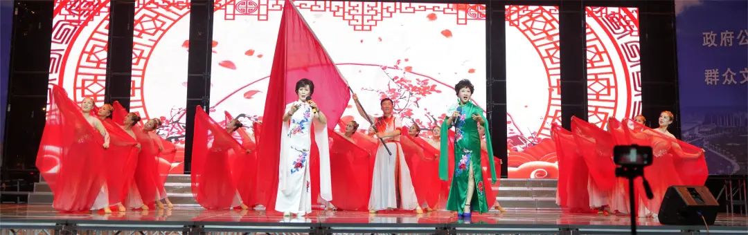 国粹艺术点亮仲夏夜——2024年威海京剧广场纳凉晚会精彩开演，演出将延续到10月底