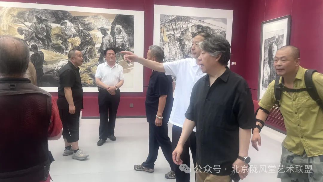 “家乡有待——郭峰中国画作品展”昨日在甘肃美术馆展出