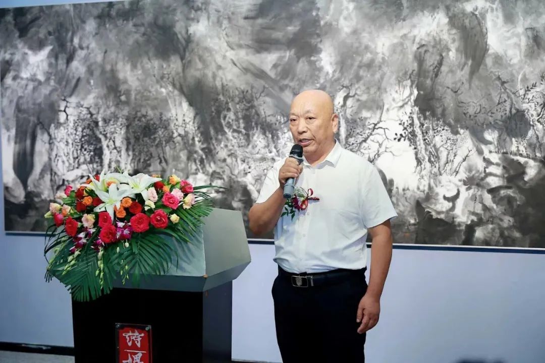 “无象喻象图象之折叠——刘鸣个展”昨日在成都诗婢家美术馆圆满开幕