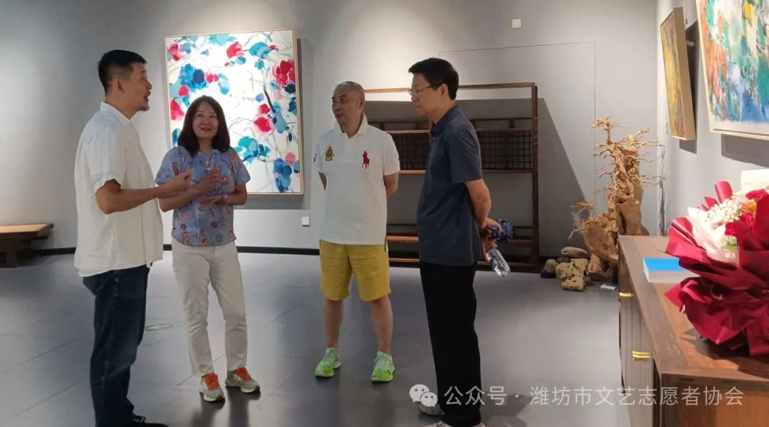 感受色彩世界的“自由”丨“形物自著·原简集——陈思源作品展”在潍坊开展，展期至7月31日