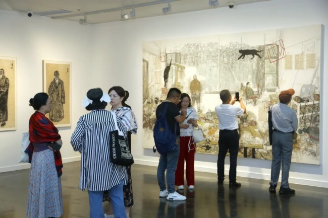 “墨局——当代七人展”昨日在深圳画院美术馆开幕，展期至8月18日