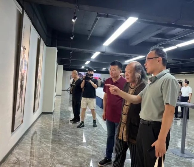 看王珂水墨作品展“最深的牵挂”，感受画面中沉醇而绵长的人间况味