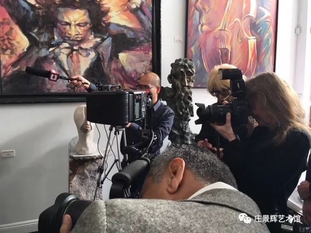 庄景辉丨一位把中国画带入好莱坞比弗利的华人艺术家