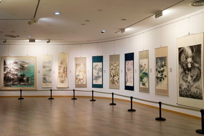 “2024问道·国际艺术展中国巡展”今日在济南市美术馆开幕