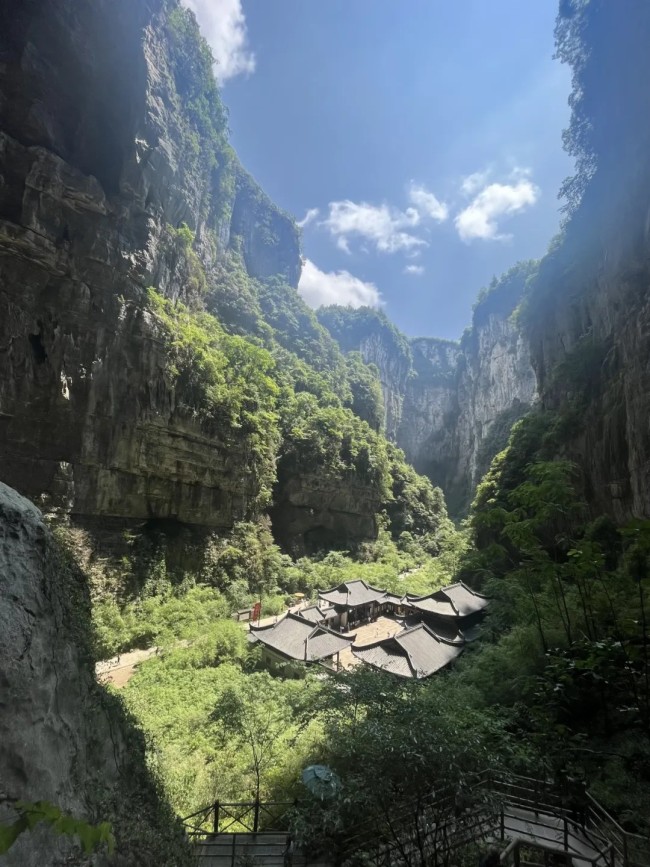 邓建强水墨日记丨到武隆仙女山避暑纳凉，赏森林草原旖旎风光