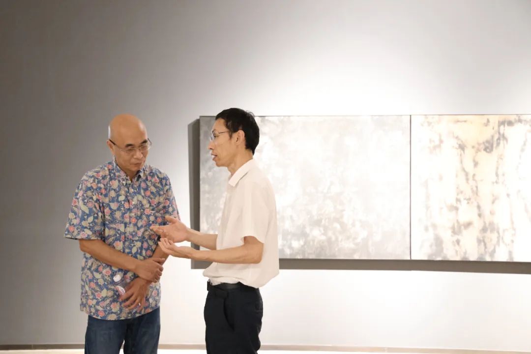 “此起彼伏——丁设、杜松儒、王敏杰绘画作品展”昨日在绍兴诸暨开幕