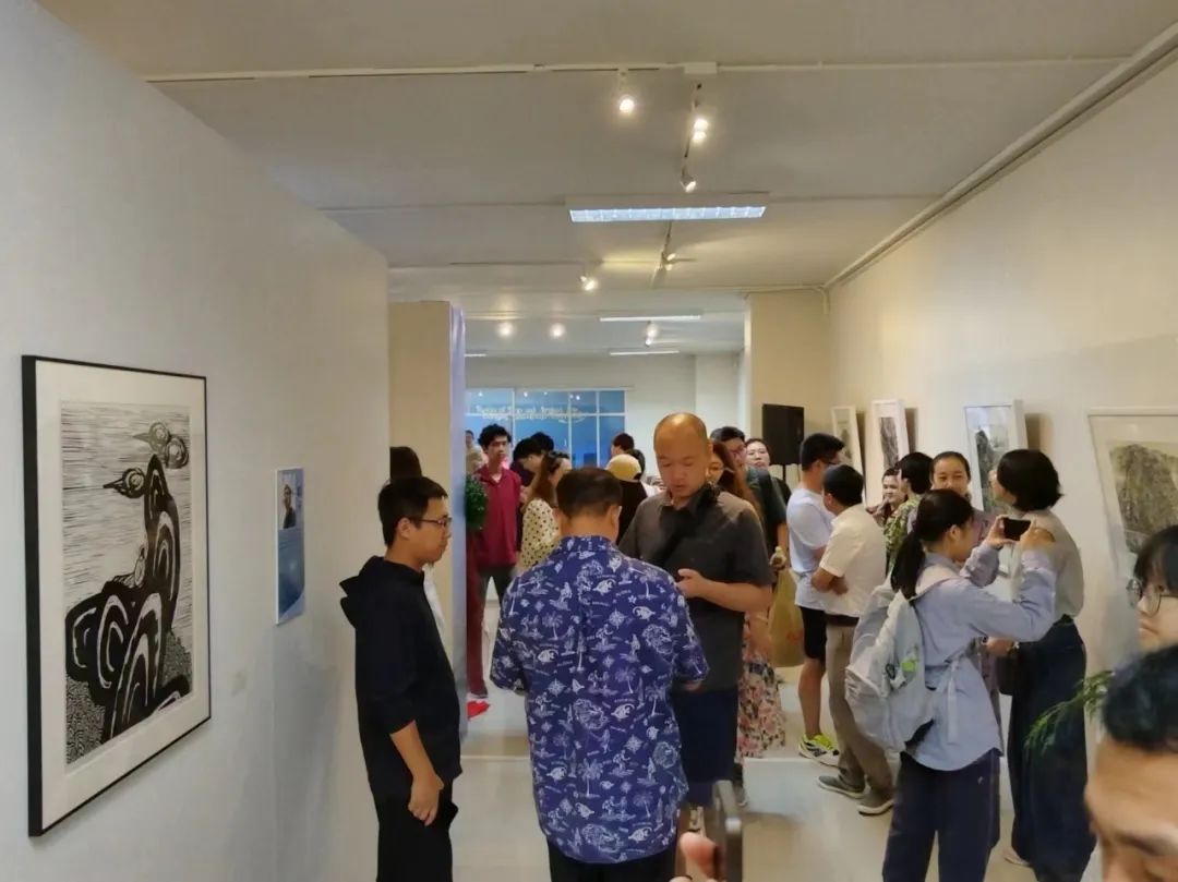 “曼谷吞武里大学博士生导师绘画创作学术精品展” 昨日隆重开幕，展期至8月23日