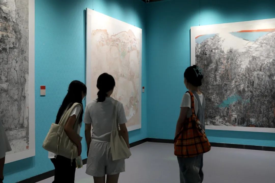 “潇湘风华——中国山水画作品展”昨日在衡阳开幕，展期至10月4日