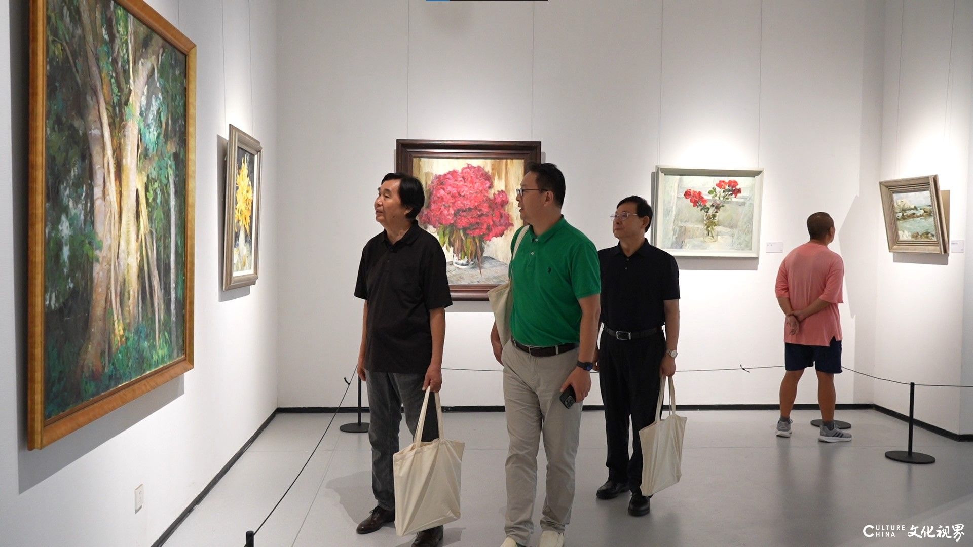 “挚爱·致美——刘贵宾油画作品展”昨日在济南历尚美术馆隆重开幕