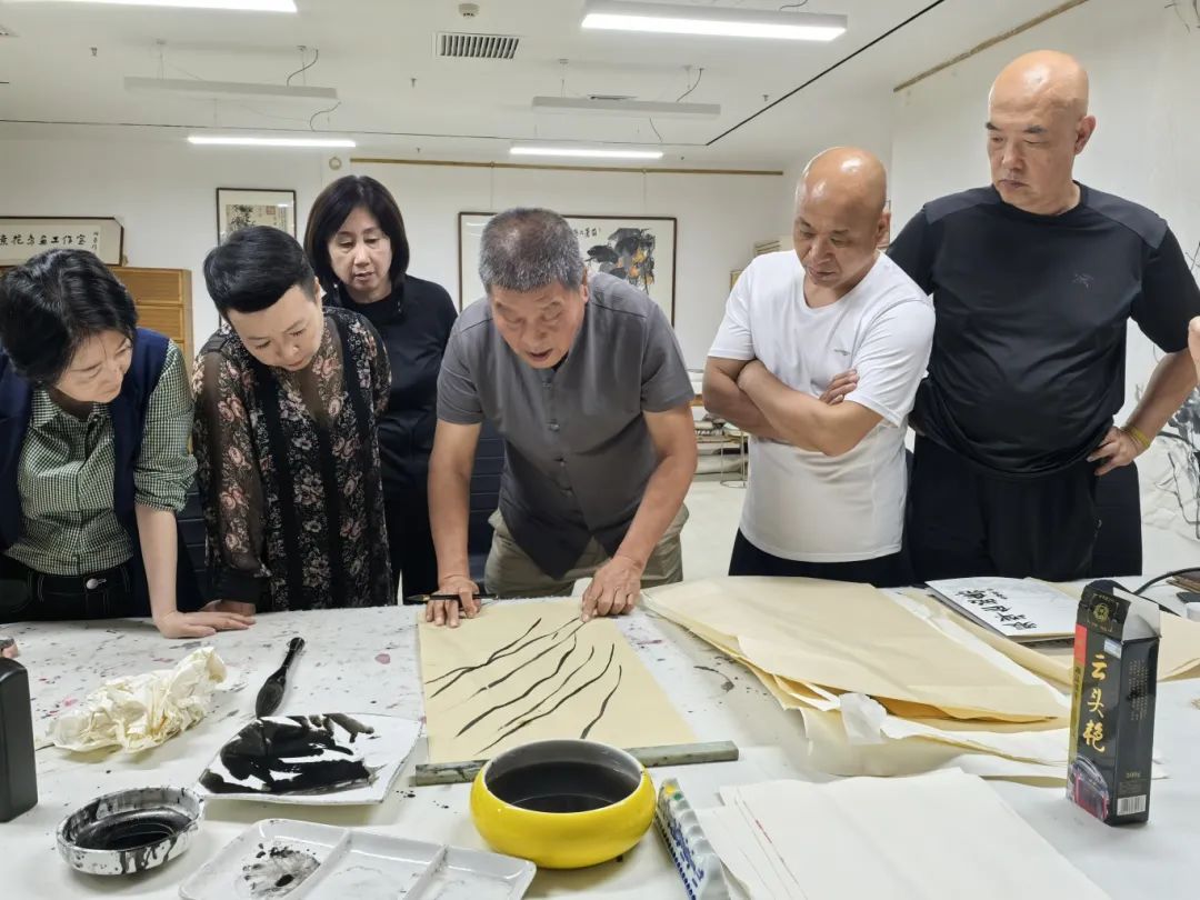 “2024年张晖写意花鸟画工作室暑期提高班作品微展”开展