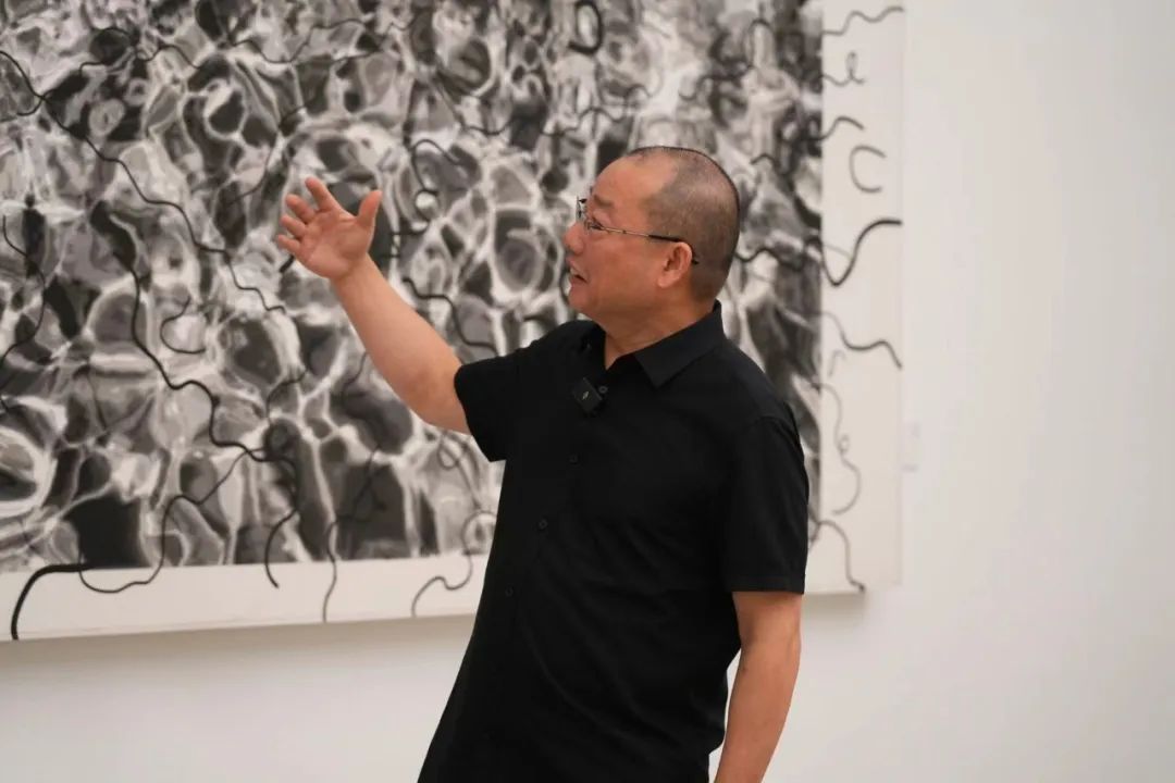 “云起时——陈琦版画艺术展”昨日在杭州开幕，展期至10月8日