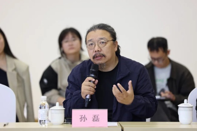 “经历易变——2020年以来的艺术案例研究展”学术讨论会昨日在上海海派艺术馆举行