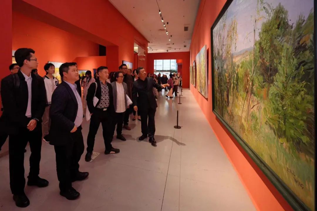 如“风拂大地”绘就中国气派——王建国百余幅油画新品力作在重庆美术馆等您来赏