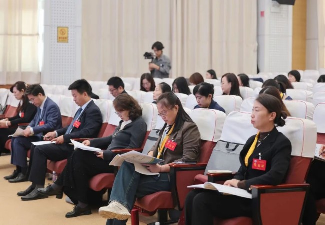 山师大附小召开第十二届教职工代表大会第一次会议暨工会会员代表大会