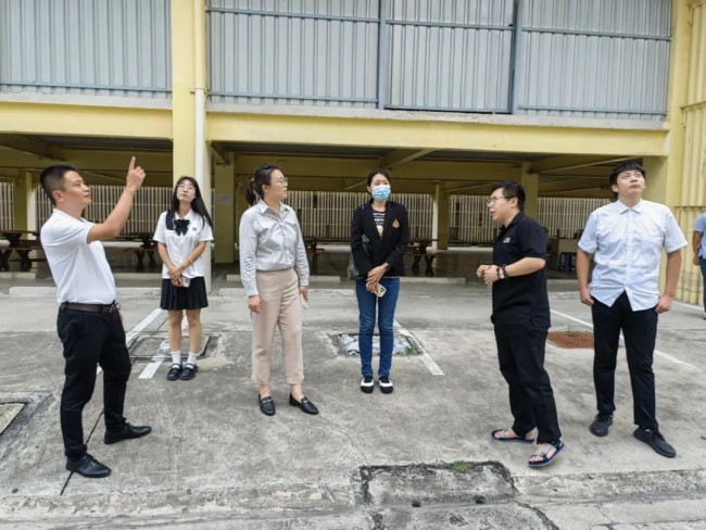 山东艺术设计职业学院董事长聂淼一行赴泰国格乐大学考察交流，并看望本校留学生