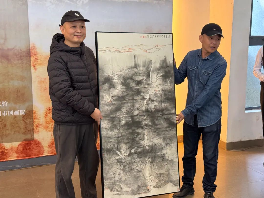 “在匡庐·两个人的风景——徐榕 霍标水墨作品展”昨日在江西九江美术馆开展，展期至11月24日