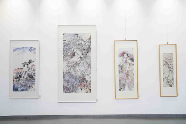 “忽然十年——容社十周年中国画作品展”昨日在山东财经大学海岱美术馆开幕