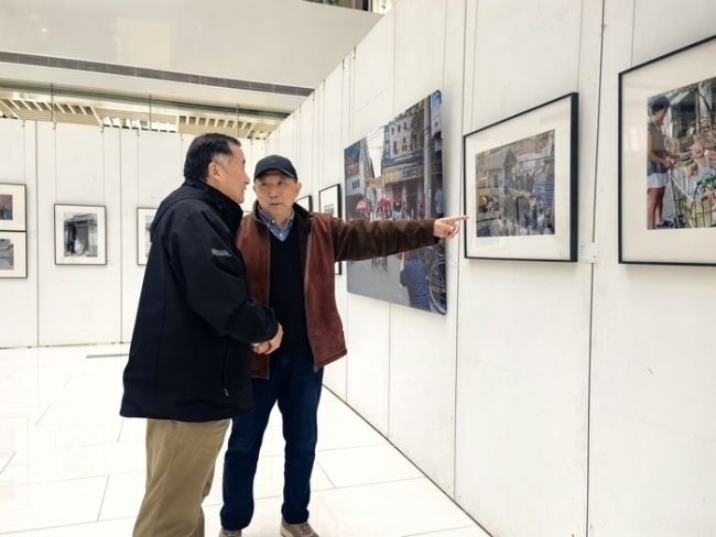 “千里追光——马千里主题摄影展”今日在济南报业大厦开幕