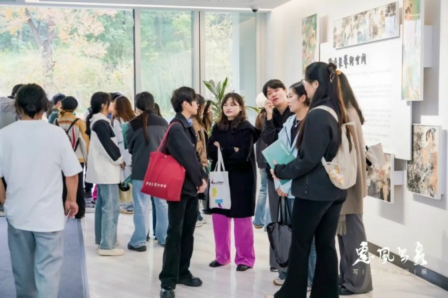 “乡村振兴·艺术惠民——‘惠风写象’写生作品展”在苏州高新区国画院徐惠泉艺术空间开幕