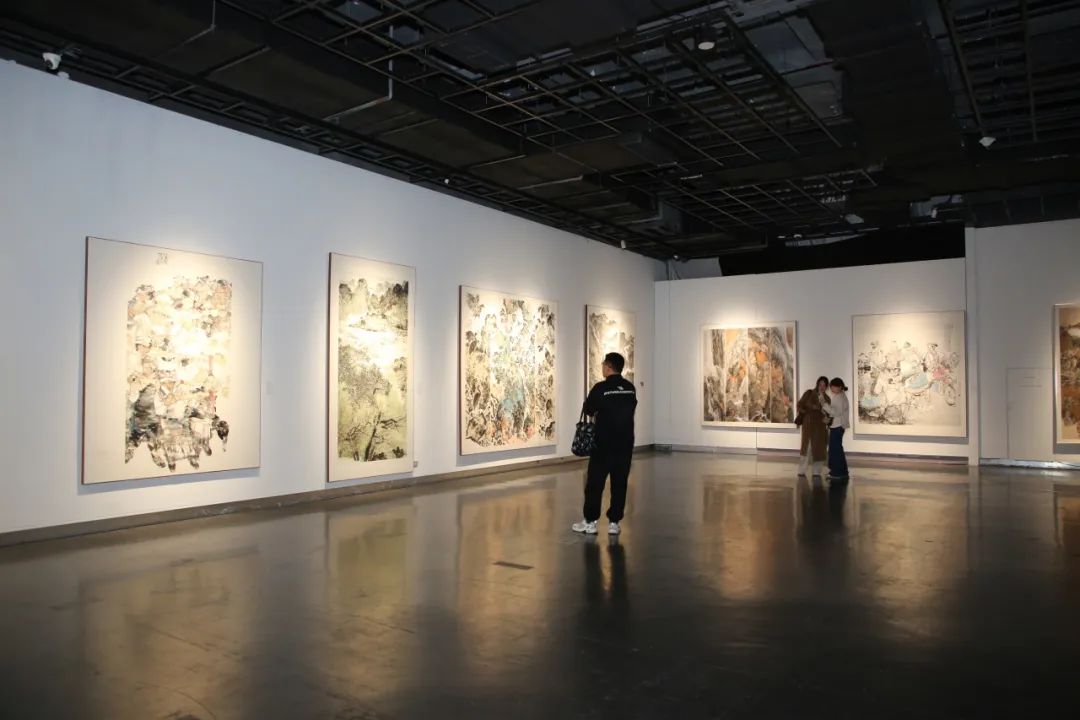 “壮美广西——漓江画派二十年作品展（杭州站）”昨日在浙江美术馆开幕，展期至12月1日