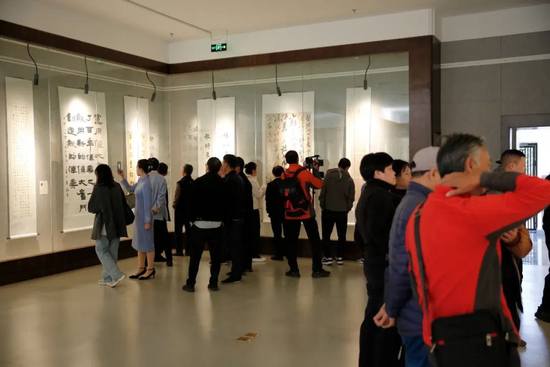 “海岱俊峰·山东优秀中青年书法篆刻家精品展”在桂林美术馆开幕，展期至11月27日