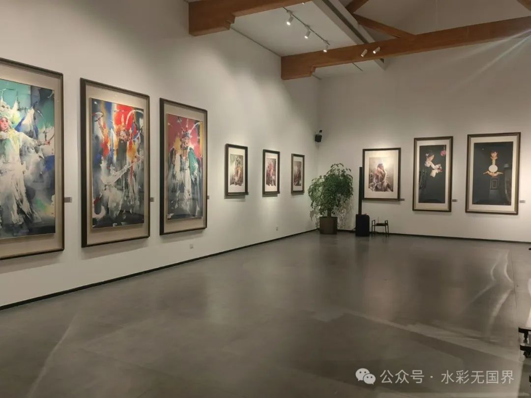 “墨彩华章——黄华兆纸本艺术品鉴展”在北京翰林书院艺术展厅开展，展期至12月31日