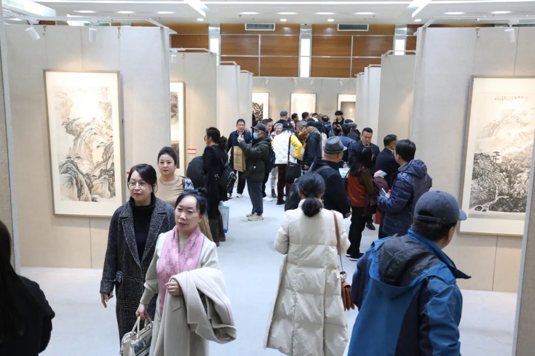 “荣宝斋画院建院20周年暨中国书画名家邀请展”在荣宝斋美术馆隆重开幕，展期至11月27日