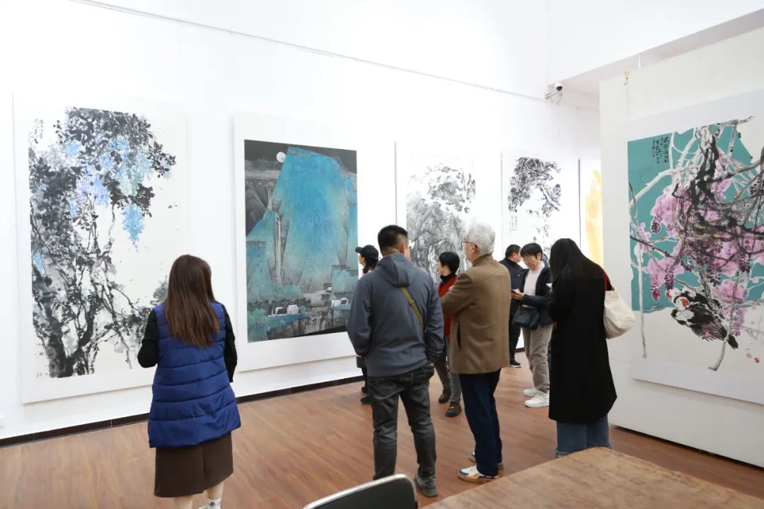 “荣宝斋画院建院20周年暨中国书画名家邀请展”在荣宝斋美术馆隆重开幕，展期至11月27日