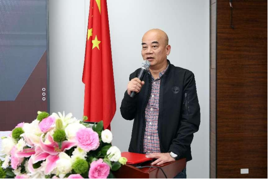 广西油画学会成立大会顺利召开，李福岩任会长