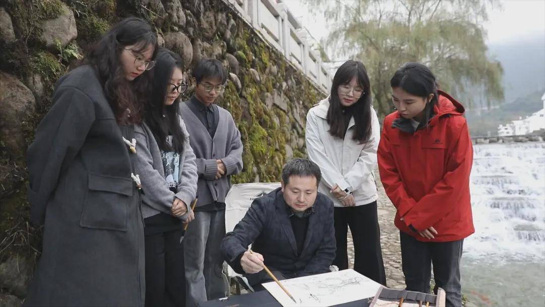 福建师大叶茂林教授携研究生团队“笔墨绘西浦”，绽乡村美育“繁花盛景”