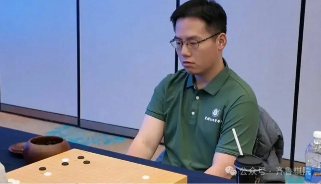 第25届“阿含桐山杯”围棋赛鸣金，陈梓健中盘战胜戎毅夺冠