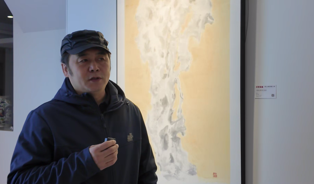 “非常笔墨——全国八大美院中国画八人展”昨日在武汉中佳美术馆开幕