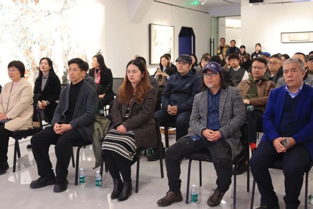 “非常笔墨——全国八大美院中国画八人展”昨日在武汉中佳美术馆开幕