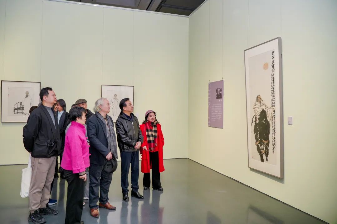 “逸江南——长三角中国画名家邀请展（人物篇）”在嘉兴开幕，参展画家当日共绘《蒲园雅集》