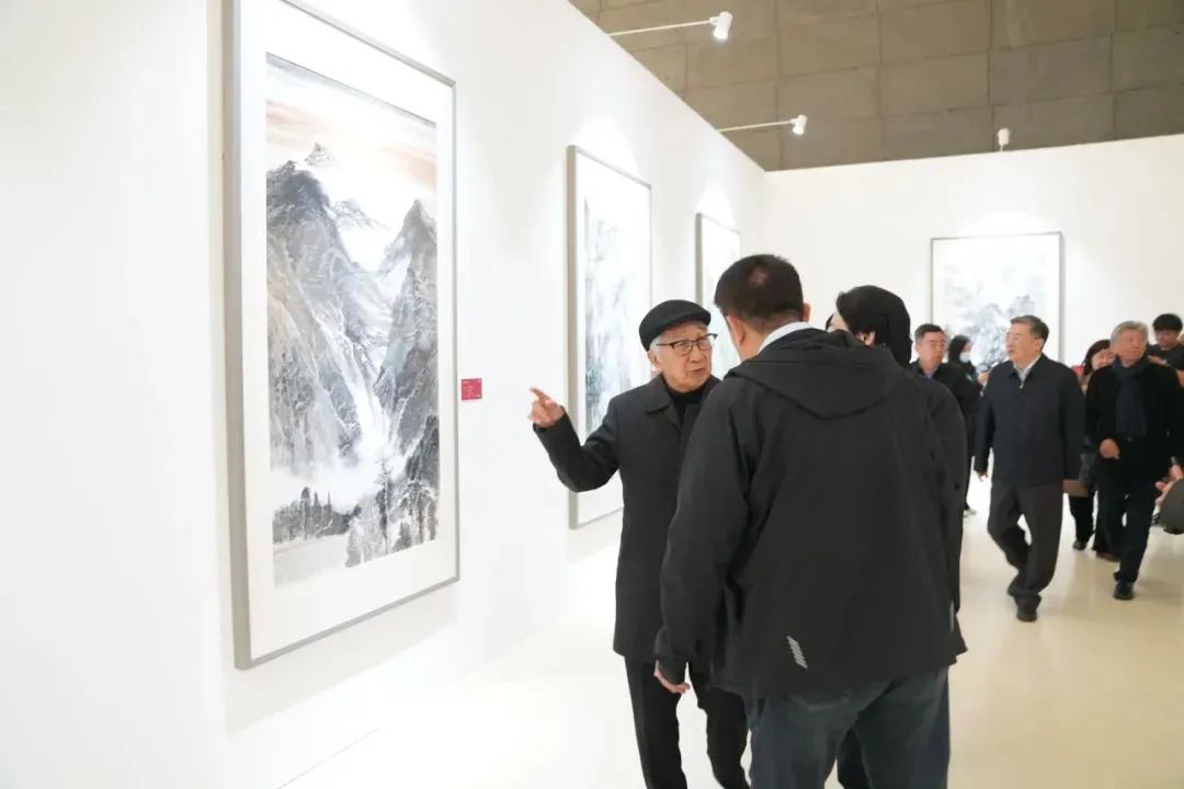 “国魂铸梦 翰墨华章——2024年全国文史研究馆馆员书画新作展”在中央美院美术馆开幕